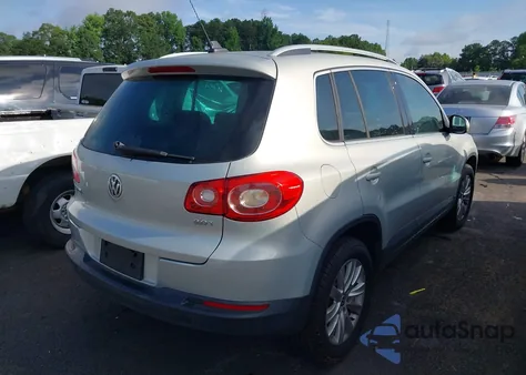2010 Volkswagen Tiguan Se из США, поврежденный, VIN WVGAV7AXXAW000155